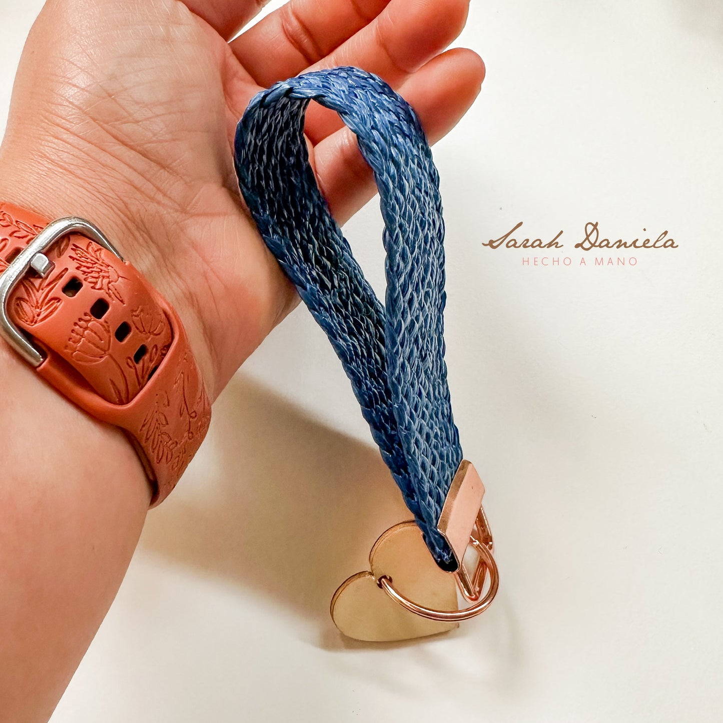 Llavero Hecho a Mano - Material Tejido
