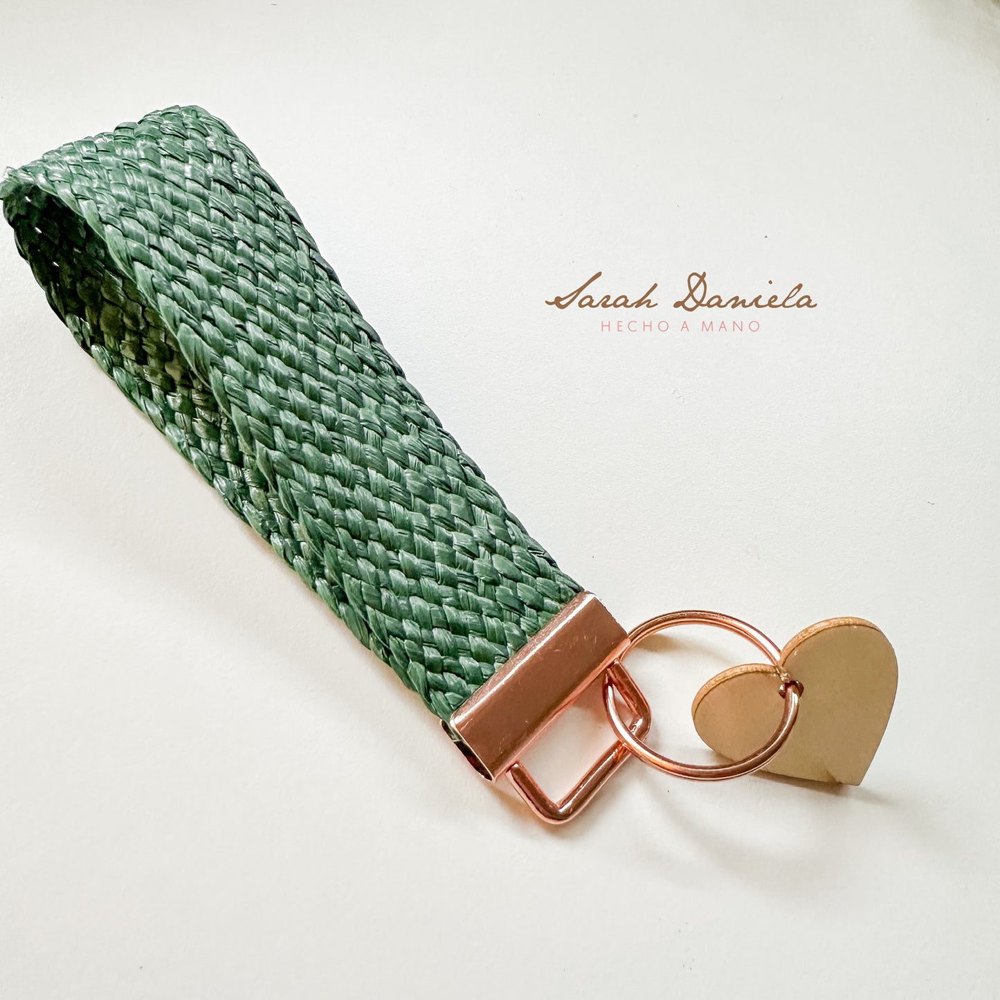 Llavero Hecho a Mano - Material Tejido