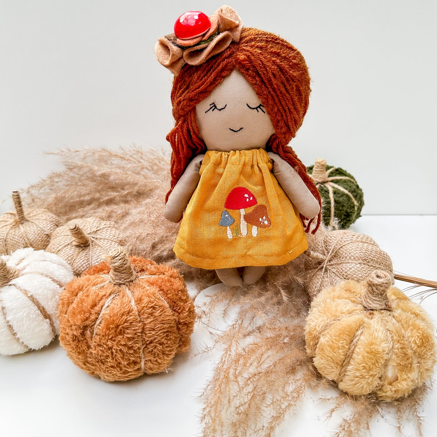 Muñeca Hecha a Mano - Amarillo
