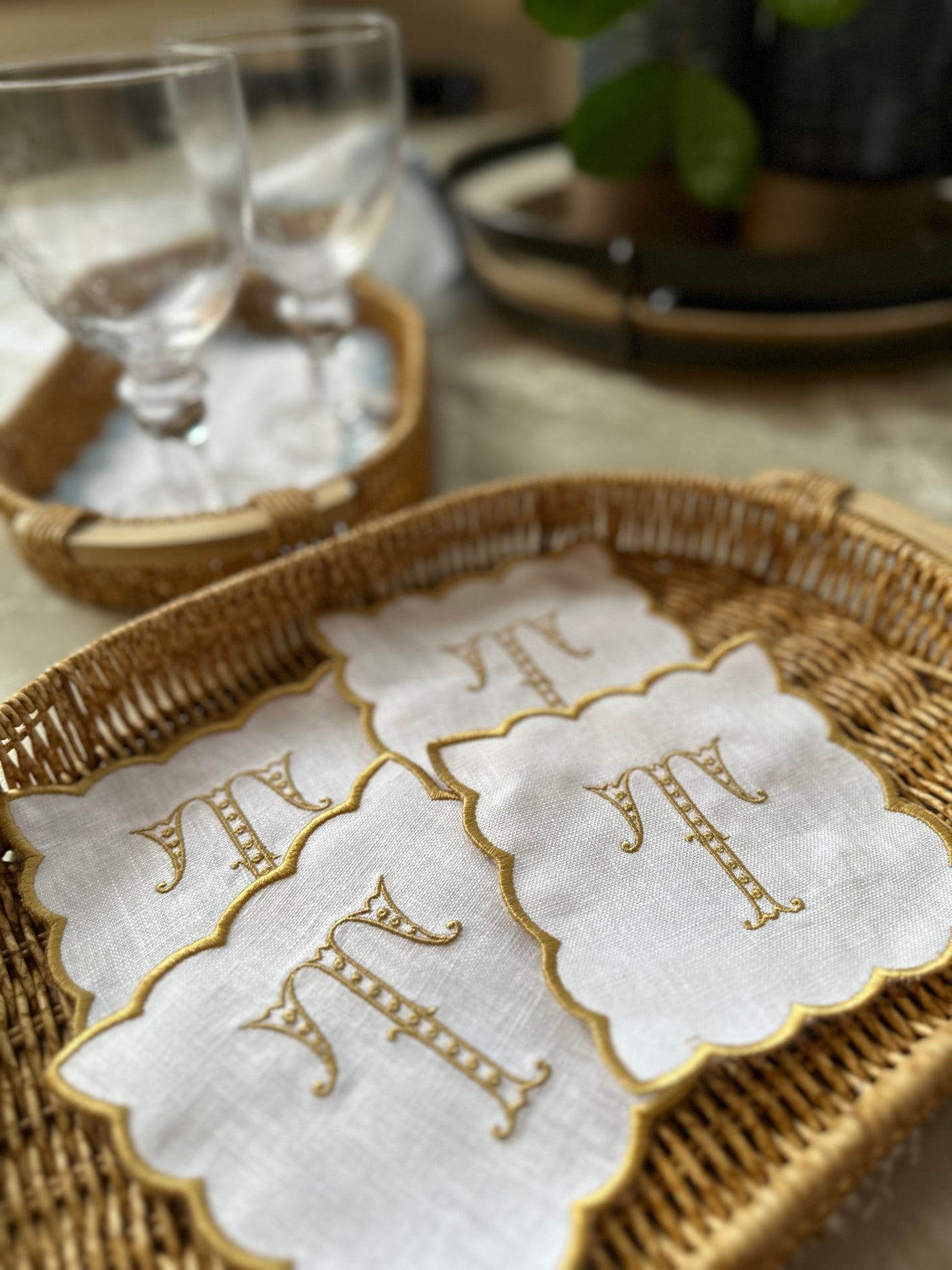 Set de 4 Servilletas de Cocktail en Lino con bordes - Blanco con Dorado