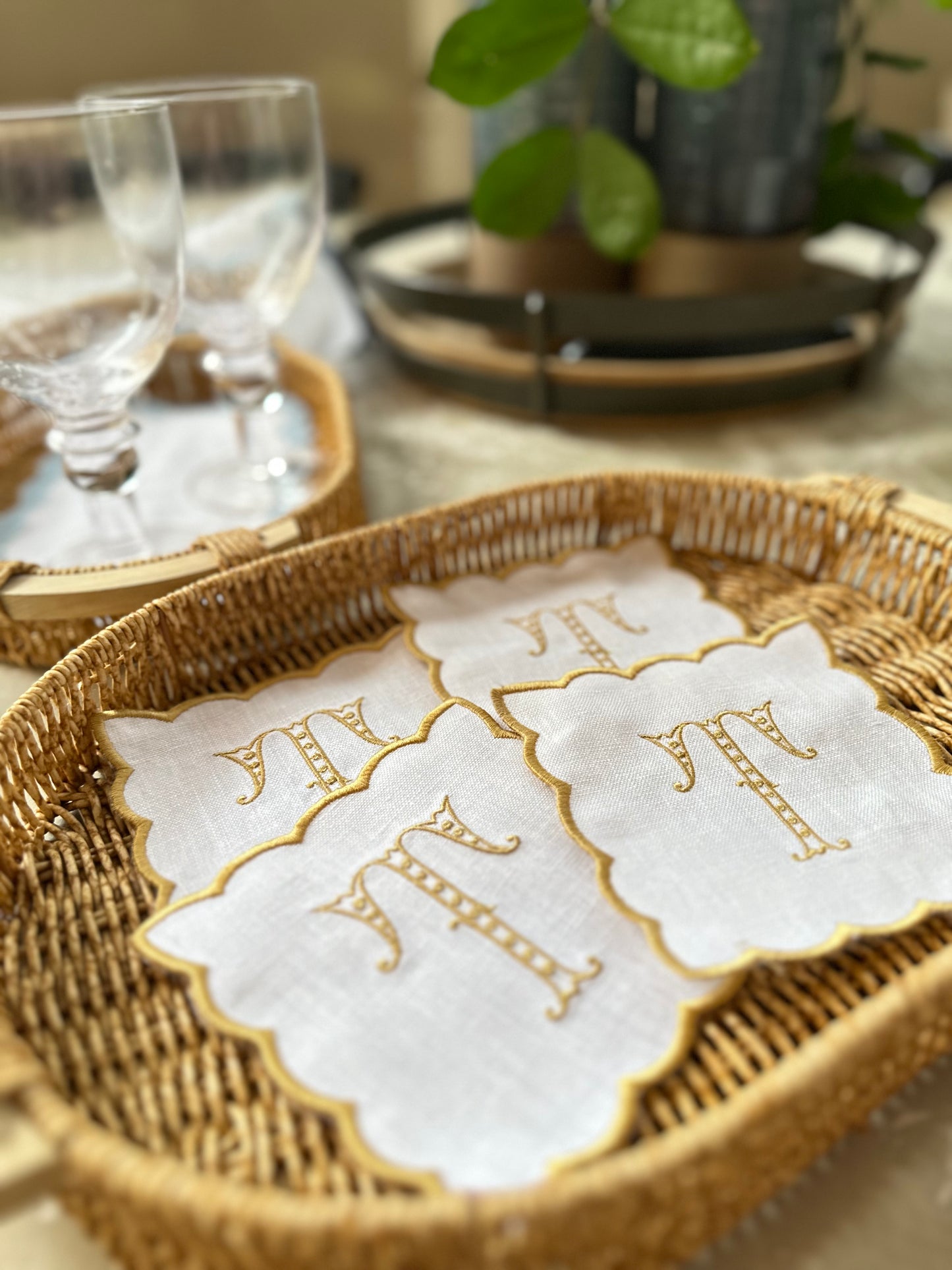 Set de 4 Servilletas de Cocktail en Lino con bordes - Blanco con Dorado