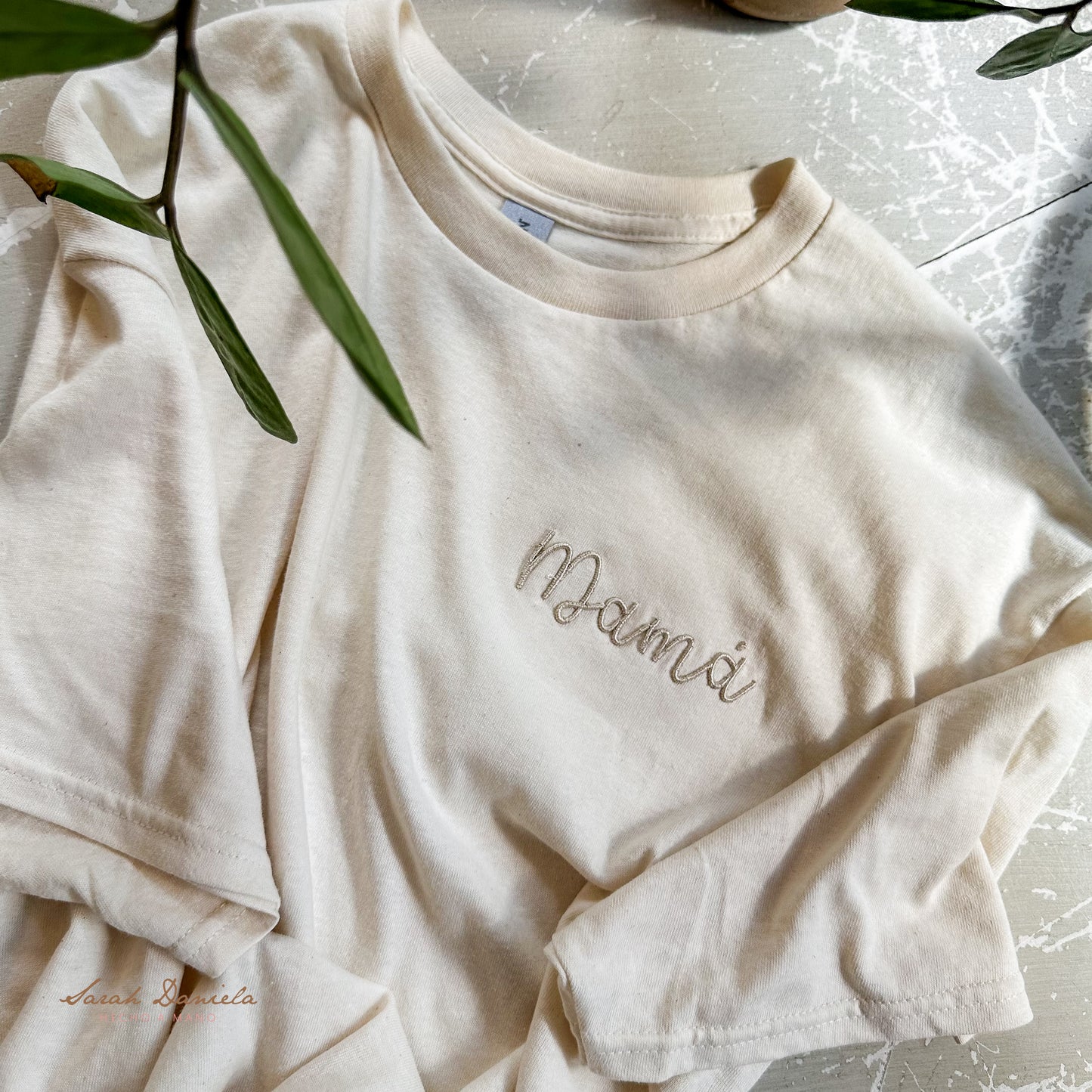 T-shirt con bordado 3D para mamá