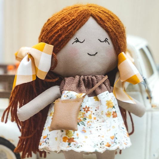 Muñeca Hecha a Mano - Flores