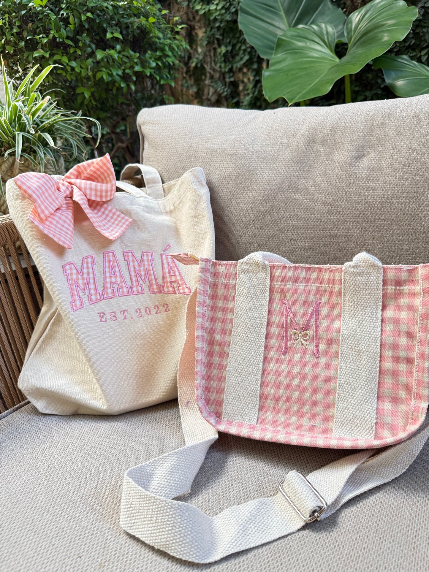 Bolso con Bordado mami e hija