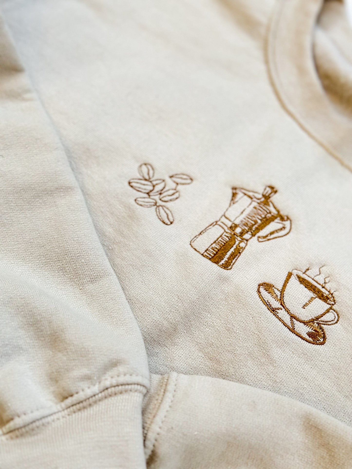 Coffee Lover Sweatshirt con imágenes de café Bordado - Crema